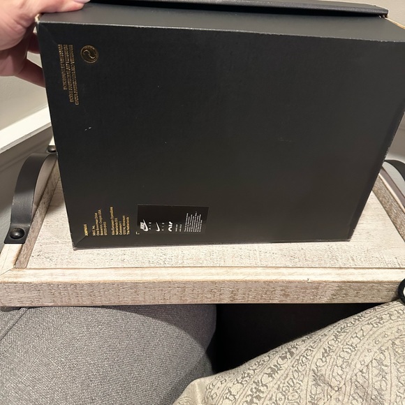 Nike AIR JORDAN 1 MID GS CEMENT GREY/WHITE-TRUE BLUE - Picture 7 of 10